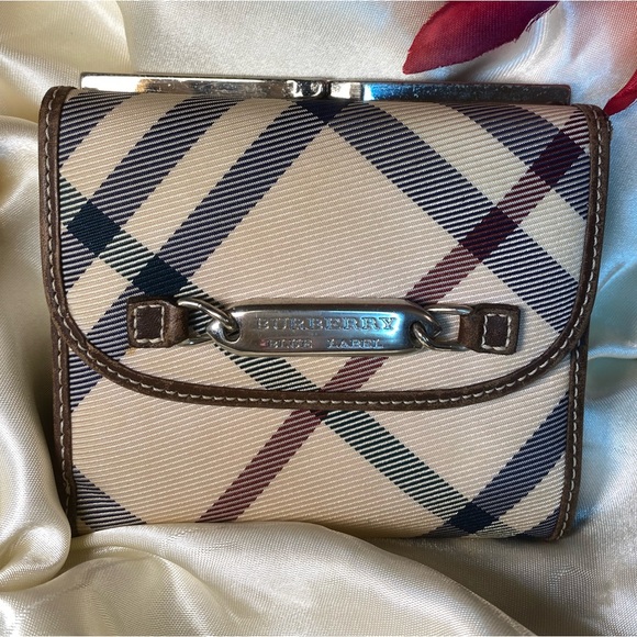 BURBERRY Womens NOVA CHECK Bifold Wallet w/snap coin pouch🔥EUC🎁Gift Idea - Picture 3 of 14